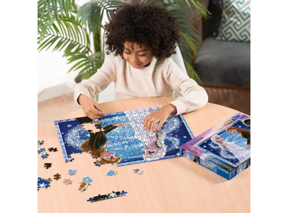 RAVENSBURGER Svítící puzzle Ledové království: Sestry Anna a Elsa 500 dílků