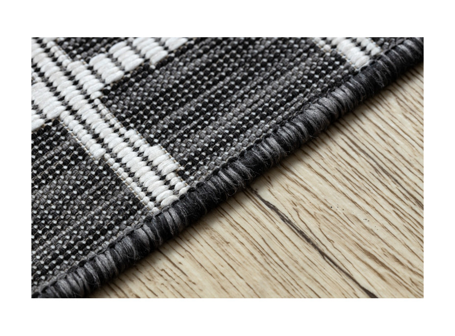 Kusový koberec Sion Sisal Trellis 22144 black/ecru