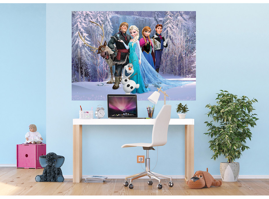 Dětská fototapeta DISNEY - Frozen v kouzelném lese - 156x112 cm