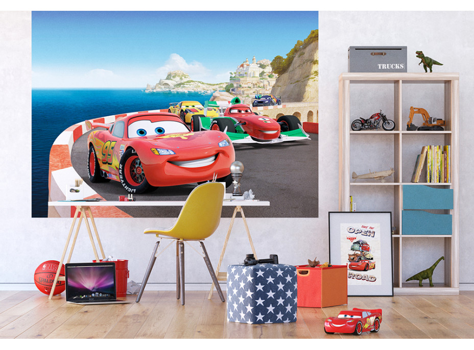 Dětská fototapeta DISNEY - Závody CARS na horské silnici - 255x180 cm