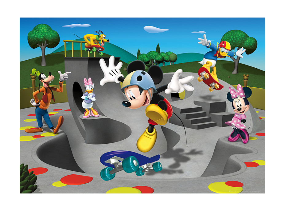 Dětská fototapeta DISNEY - Mickey Mouse s kamarády na skejtech - 155x110 cm