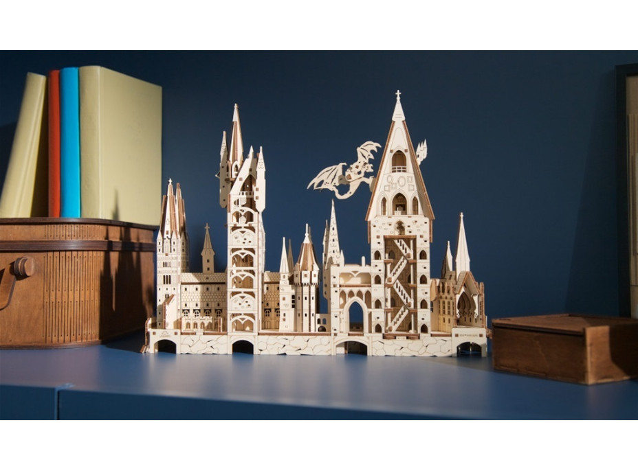 Ugears 3D dřevěné mechanické puzzle Hrad Bradavice, Harry Potter