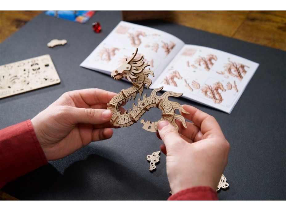 Ugears 3D dřevěné mechanické puzzle Drak