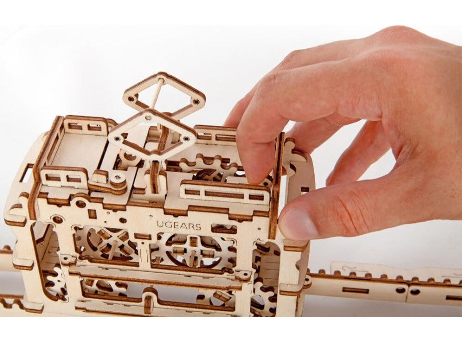 Ugears 3D dřevěné mechanické puzzle Kabinová lanovka s tratí