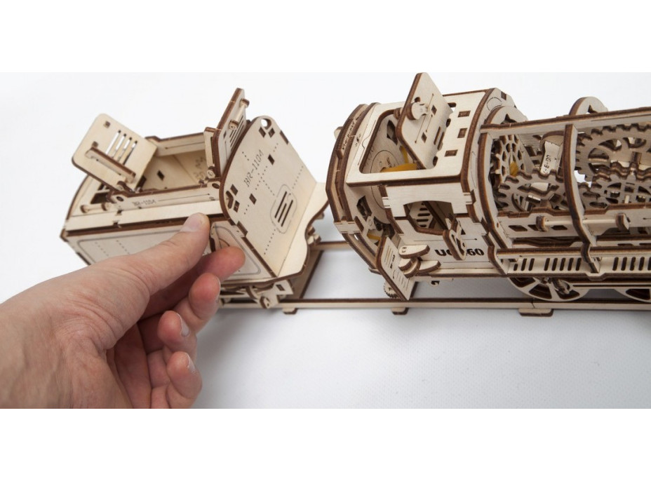 Ugears 3D dřevěné mechanické puzzle Parní lokomotiva 4-6-0 s tendrem