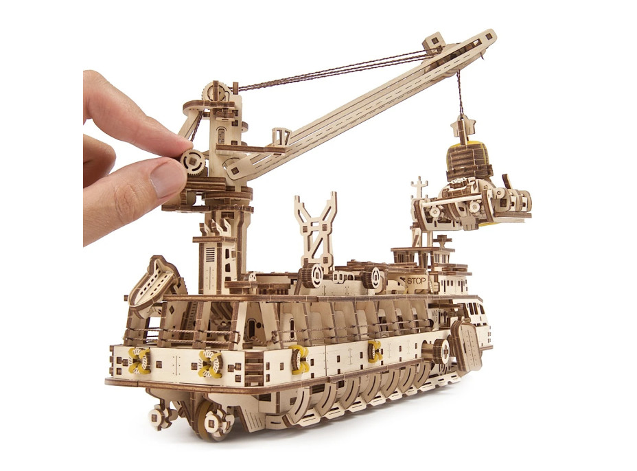 Ugears 3D dřevěné mechanické puzzle Výzkumná loď