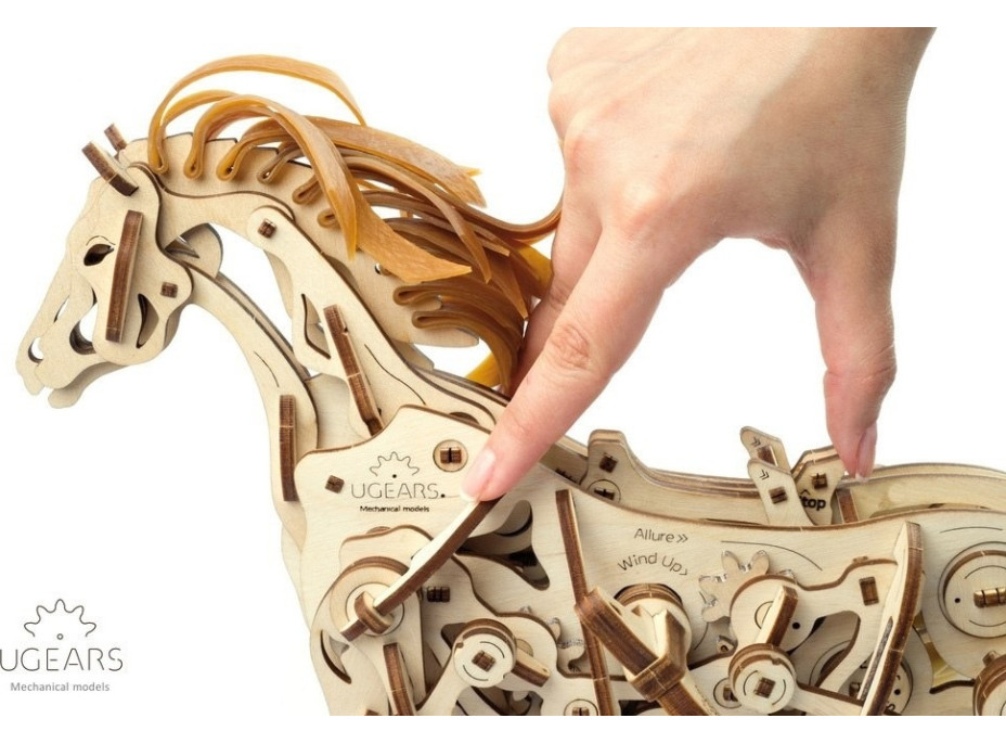 Ugears 3D dřevěné mechanické puzzle Kůň