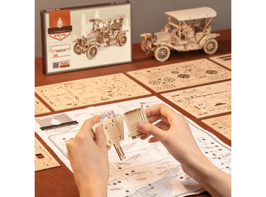 RoboTime Dřevěné 3D puzzle Historické auto - Vintage car