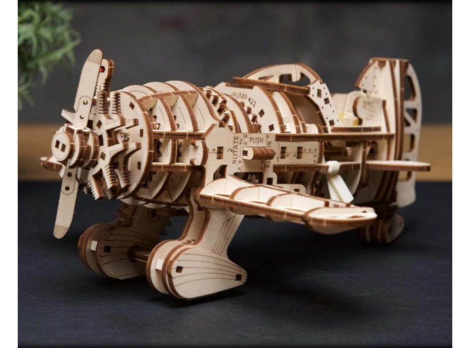 Ugears 3D dřevěné mechanické puzzle Letadlo Mad Hornet