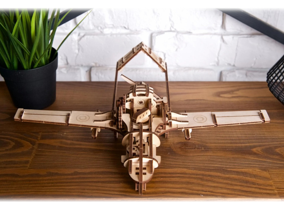 Ugears 3D dřevěné mechanické puzzle Bojový dron Bayraktar TB2