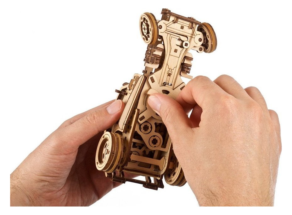 Ugears 3D dřevěné mechanické puzzle The Hot Rod Furious