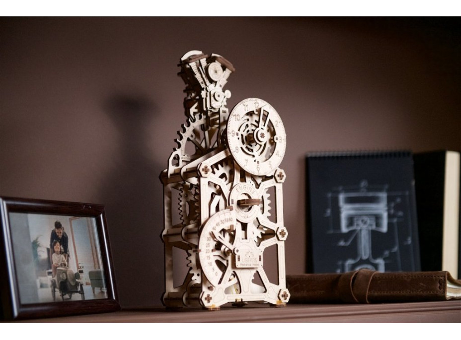 Ugears 3D dřevěné mechanické puzzle Hodiny motoru