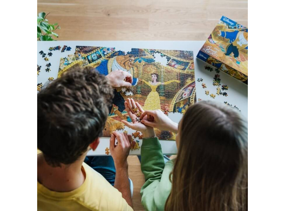 TREFL Puzzle Premium Plus Iconic Moments: Kráska a zvíře 1000 dílků