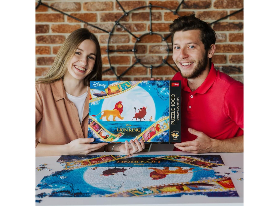 TREFL Puzzle Premium Plus Iconic Moments: Lví král 1000 dílků