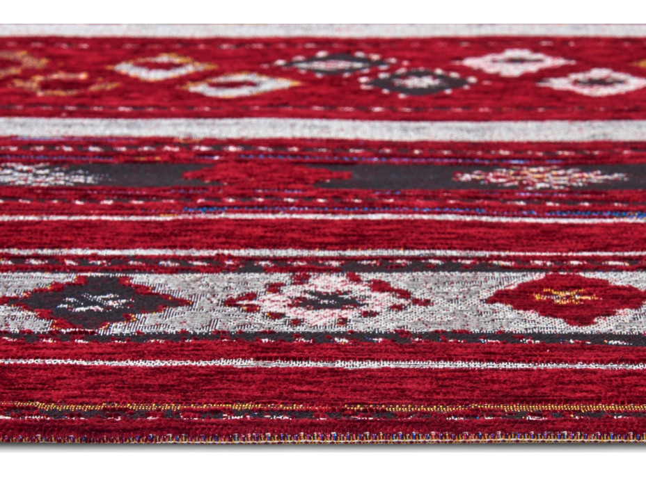 Kusový koberec Gobelin 105870 Dark Red Multicolored