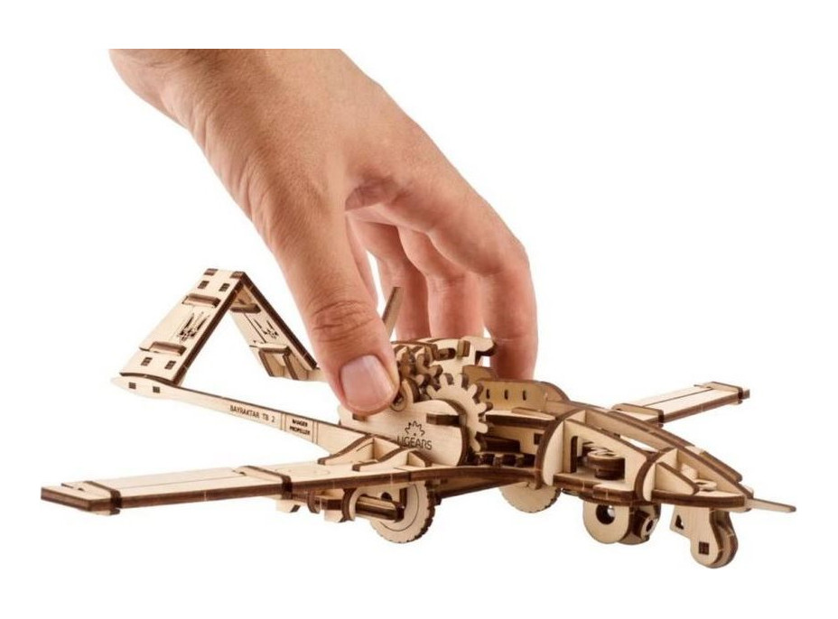 UGEARS 3D puzzle Bojový dron Bayraktar TB2 125 dílků