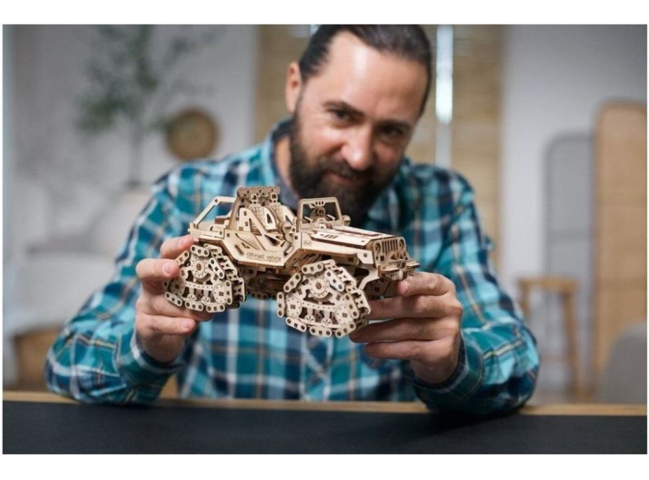 UGEARS 3D puzzle Pásové terénní vozidlo 423 dílků