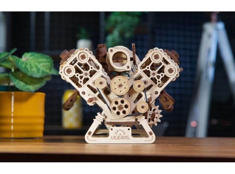 Ugears 3D dřevěné mechanické puzzle Motor V8