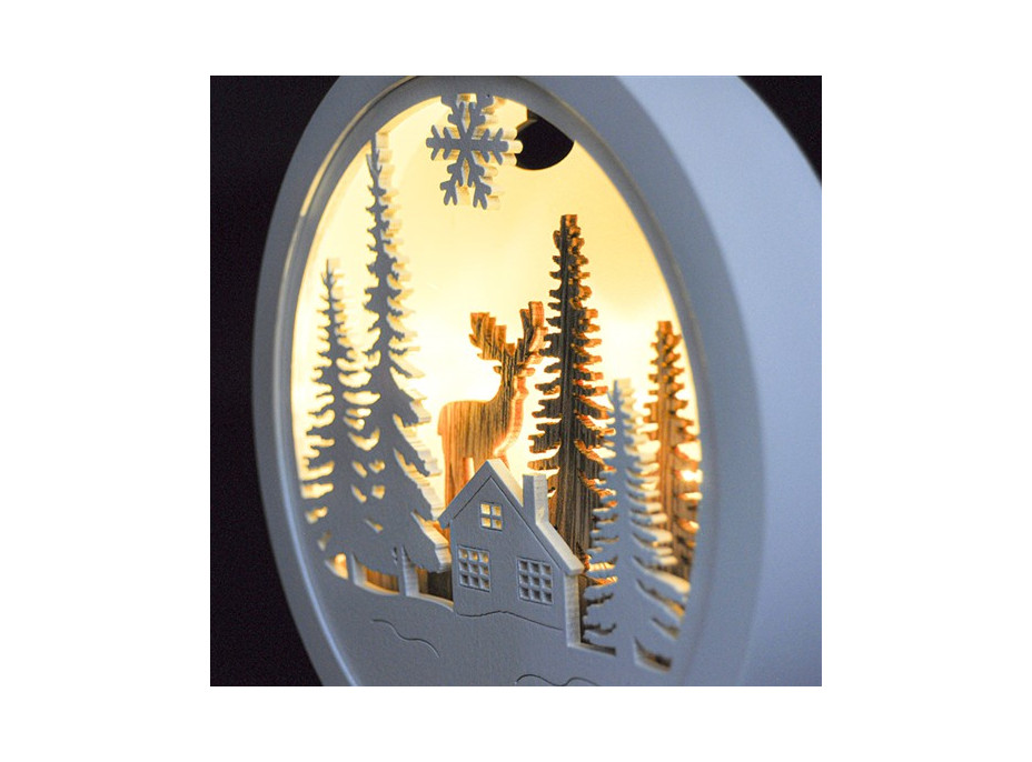Dekorační LED medailonek - jelen u chatky - dřevěný