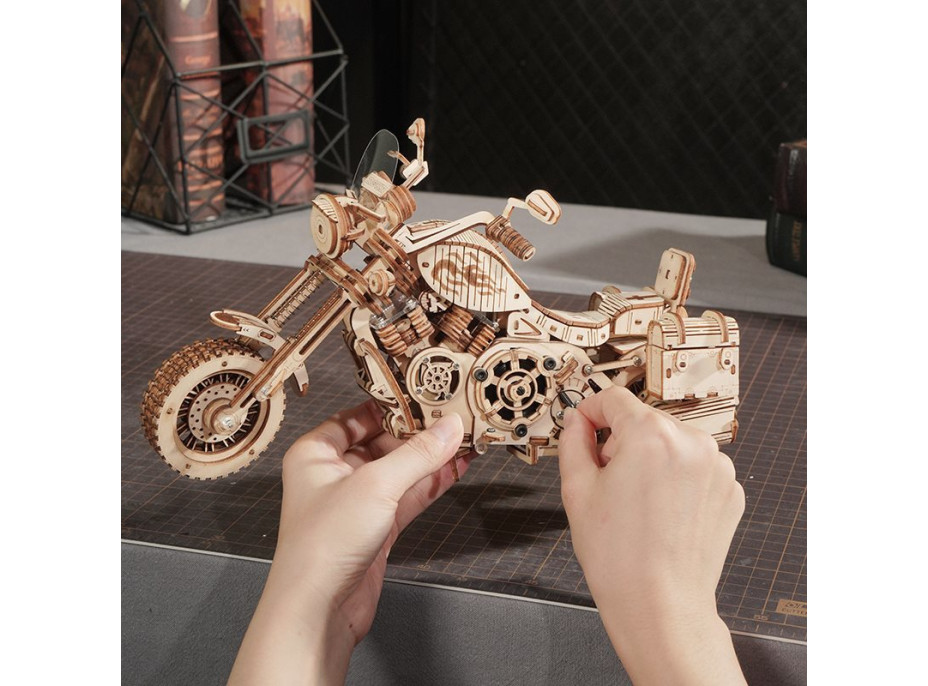 ROBOTIME Rokr 3D dřevěné puzzle Cruiser Motorcycle 420 dílků